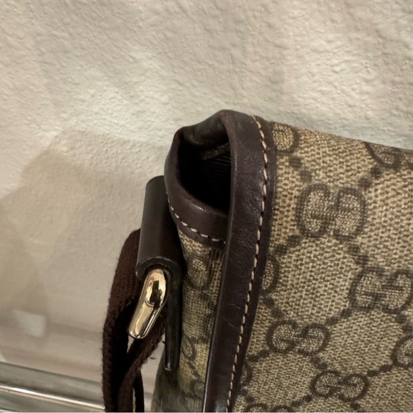 GUCCI GG SUPREME MESSENGER BAG/CROSSBODY WITH DUST BAG!!!! - Picture 8 of 11
